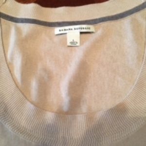 Banana Republic - Light-weight Camel Sweater
